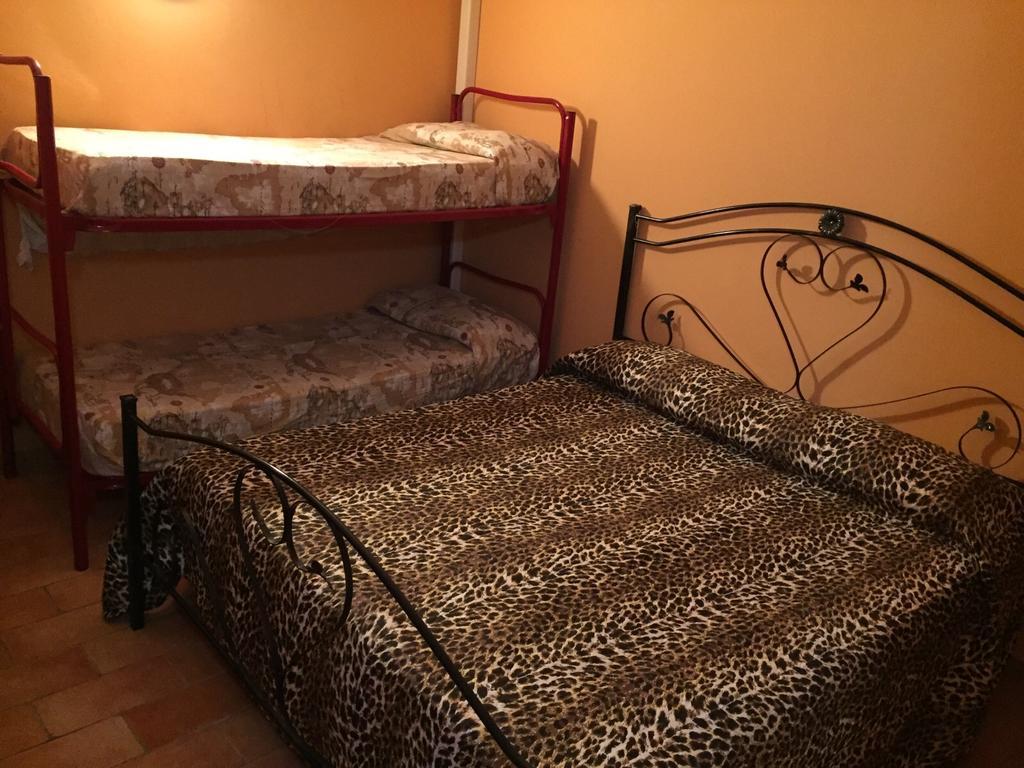 Il Casello Ξενοδοχείο Paola Δωμάτιο φωτογραφία